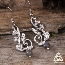 Boucles d'oreilles féeriques aux volutes végétales argenté style victorien et Art Nouveau, et perle en Labradorite reflet bleu.