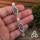 Bracelet médiéval fin orné de volutes elfiques en forme de navettes entourées de perles en Quartz rose pastel