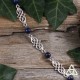 Bijou bracelet médiéval elfique Deannel entrelacs celtiques infinis argenté pierre naturelle Lapis Lazuli bleu foncé.
