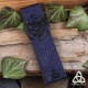 Marque page cuir repoussé médiéval fantastique Dragon et Triquetra noeud celtique Bleu foncé et Noir artisanal fait-main