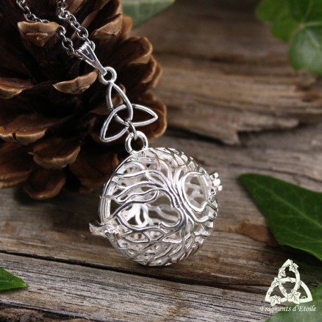 Collier celtique Arbre de Vie féerique boule argenté qui s'ouvre pour y mettre votre petit trésor. Bijou elfique fait-main.