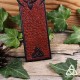 	Marque page cuir repoussé médiéval fantastique Dragon et Triquetra noeud celtique Marron et Noir artisanal fait-main