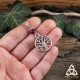 Collier médiéval et féerique orné d'un Arbre de Vie argenté surmonté d'une perle en pierre fine Améthyste violette.