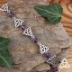 Bracelet médiéval orné de Triquetra, noeud celtique argenté et pierre Améthyste violette. Bijou féerique et magique fait-main.