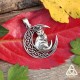 Pendentif ésotérique en Argent Lune entrelacs celtiques et chat de sorcière assis avec un collier pentagramme