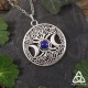 Collier ésotérique SorcièreArbre de Vie argenté et Triple Lune ornée d'un Pentagramme sur lequel se trouve un Lapis Lazuli bleu.