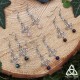 Boucles d'oreilles elfiques ornées de légères volutes argentées Art Nouveau et de perles en pierre gemme naturelle