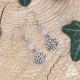 Boucles d'oreilles féeriques aux volutes rondes argentées style elfique et Art Nouveau surmontées de Quartz Rose pour mariage