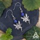 	Boucles d'oreilles poétiques ornée de petites Fées argentées aux ailes de libellule surmontée d'une perle en Lapis Lazuli bleu