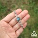 Bracelet elfique en Argent orné de volutes de style Art Nouveau ondulant autour d'une Labradorite naturelle aux reflets bleu