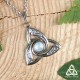 Collier durable mixte noeud celtique Triquetra ornée d'entrelacs en acier inoxydable et Pierre Lune arc-en-ciel blanche