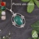 Collier féerique ovale en Pierre gemme naturelle entouré de petites feuilles argentées style elfique et victorien