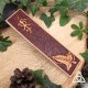 Marque page artisanal en cuir orné d'une Feuille de Lorien Seigneur des Anneaux et des initiales JRR Tolkien marron et brun