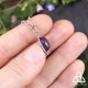 Collier victorien orné d'une Améthyste naturelle ovale violet foncé sur un pendentif argenté et patiné pour un effet ancien