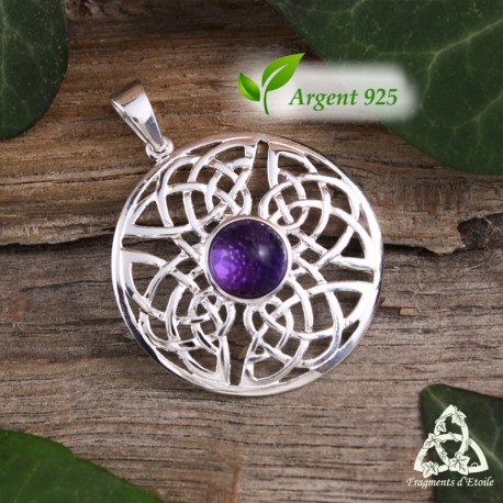 Pendentif médiéval rond et mixte en argent orné d'un noeud celtique et d'entrelacs infinis avec une Améthyste violette