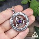 Collier viking en acier inoxydable Cercle 24 Runes et Triquetra celtique avec Améthyste violette, pour homme ou femme.