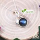 Collier médiéval fantasy en argent 925 pour mariage elfique en forme de goutte entrelacé autour d'une Labradorite reflet bleu