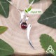 Collier médiéval fantasy en argent 925 ruban elfique ondulant autour d'un Grenat rouge foncé pour mariage féerique