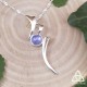 Collier médiéval fantasy en argent 925 ruban elfique ondulant autour d'une Tanzanite bleu clair pour mariage féerique