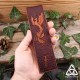 Marque page artisanal en cuir oiseau de Feu Phénix en vol et personnalisation avec initiale, livre médiéval fantasy