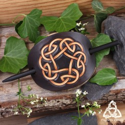 Barrette en cuir Tarmael marron foncé avec motif celtique rond aux entrelacs repoussé à la main, pour festival