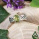 Bague Arkerian inspirée du Seigneur des Anneaux, en argent 925 rhodié et péridot vert facetté, style médiéval fantasy.