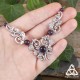 Collier féerique Altariel argenté et Améthyste - bijou plastron posé sur main de femme, taille réelle, style médiéval fantasy