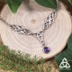 	Collier elfique Odalyne, volutes argentées et Améthyste - vue de face sur fond bois, bijou pour mariage médiéval fantasy